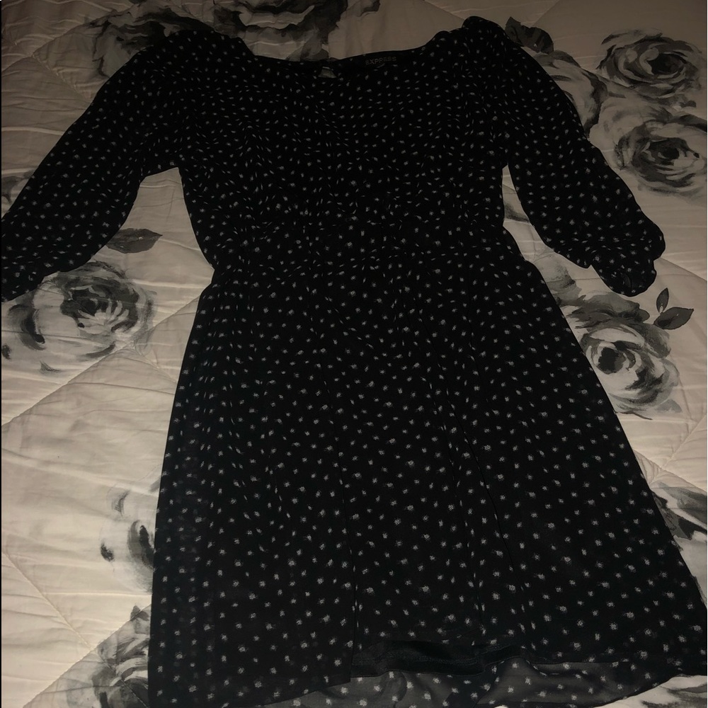 Express size small black and white pokadots